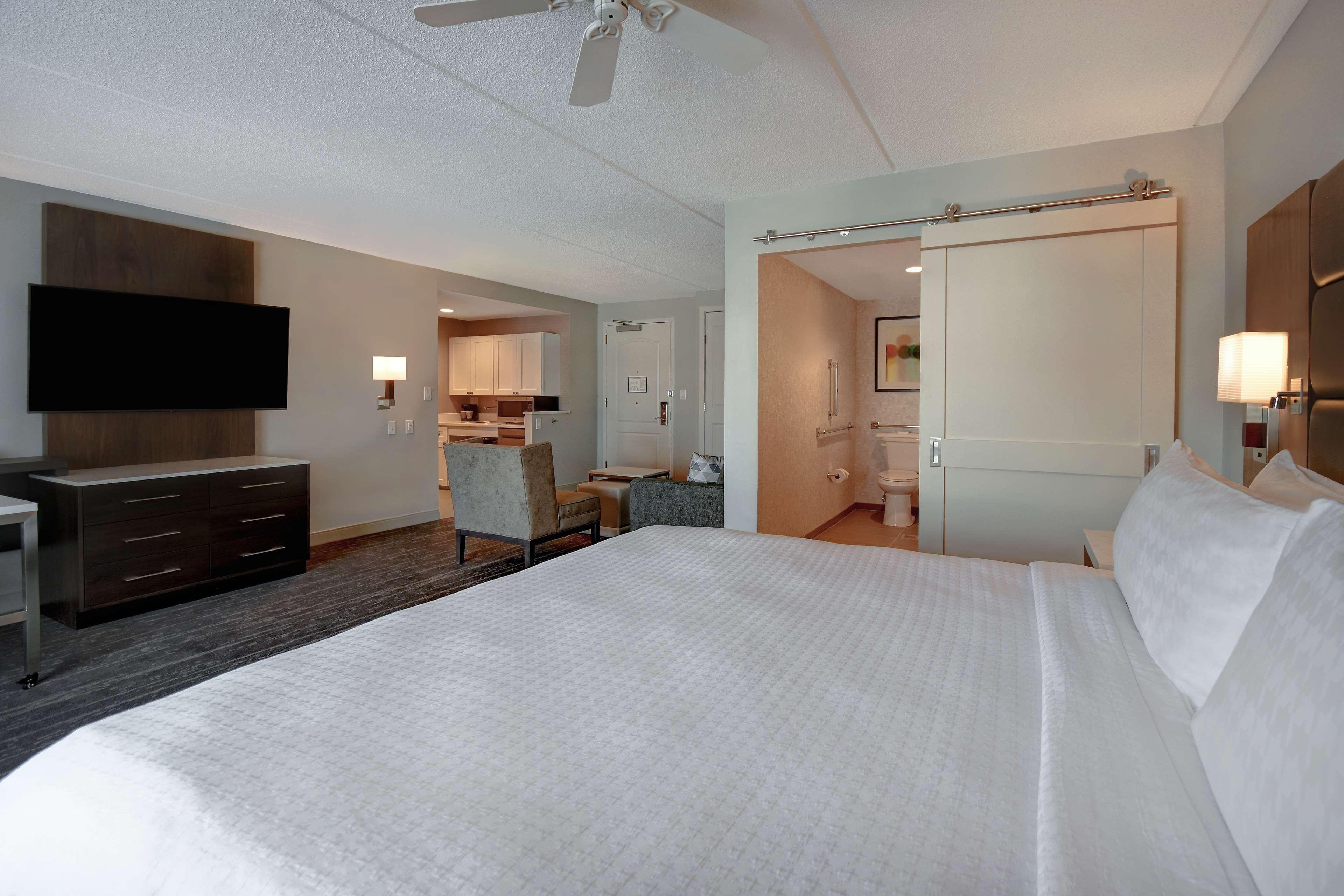 โฮมวูด สวีท บาย ฮิลตัน ฟิลาเดลเฟีย ซิตี้อะเวนิว Hotel ภายนอก รูปภาพ